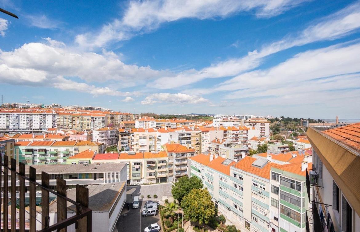 Cardia'S Guest House Sacavém Dış mekan fotoğraf